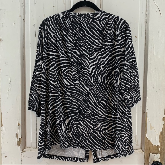 Paraphrase Zebra Print Button Up Top - Picture 5 of 5